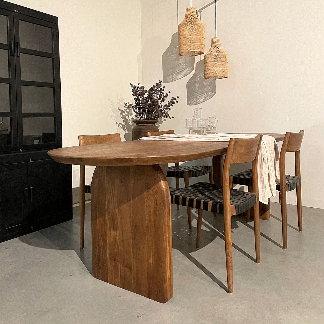 Bullnose Eettafel Gesloten Bruin 240cm - Eetkamertafel - afbeelding 2